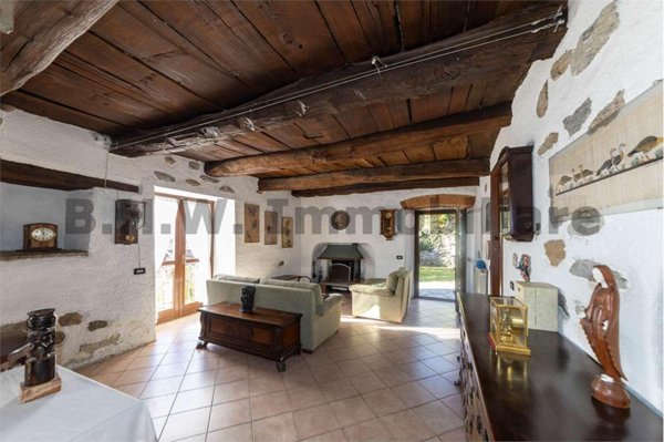 appartamento in vendita a Laveno-Mombello