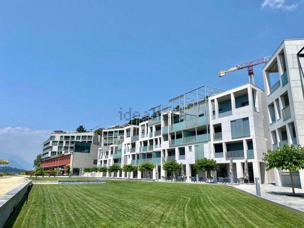 appartamento in vendita a Laveno-Mombello