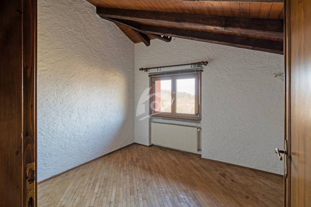 casa indipendente in vendita a Laveno-Mombello in zona Rebolgiane