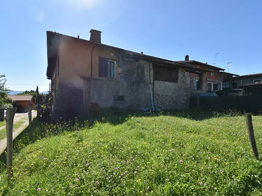 casa semindipendente in vendita a Laveno-Mombello in zona Mombello