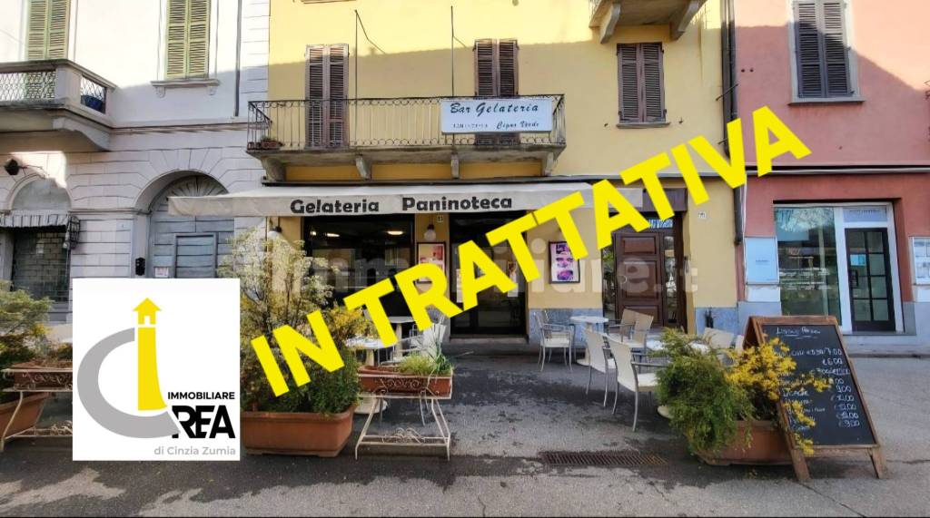 negozio in vendita a Laveno-Mombello in zona Laveno
