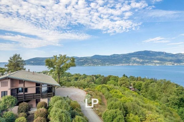 casa indipendente in vendita a Laveno-Mombello