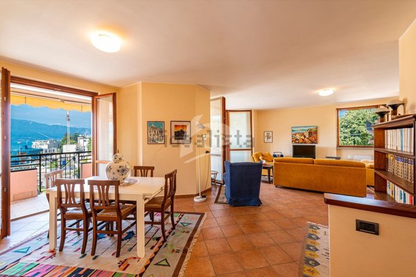 appartamento in vendita a Laveno-Mombello