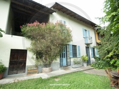 casa indipendente in vendita a Laveno-Mombello