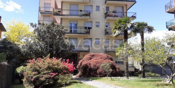 appartamento in vendita a Laveno-Mombello in zona Cerro