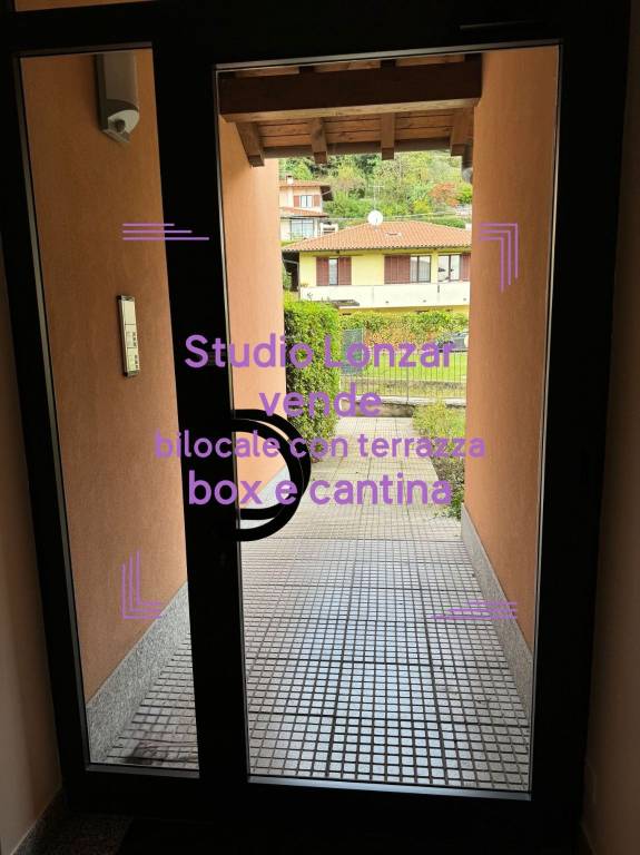appartamento in vendita a Laveno-Mombello in zona Laveno