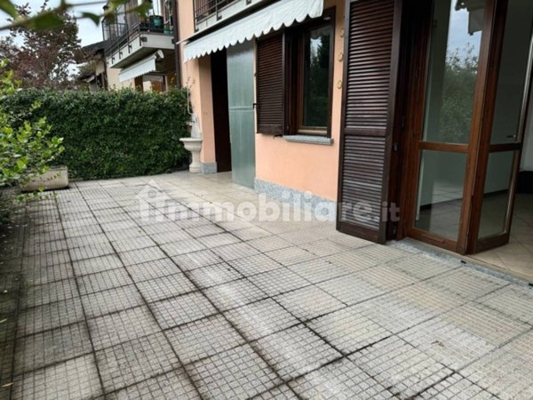 appartamento in vendita a Laveno-Mombello in zona Mombello