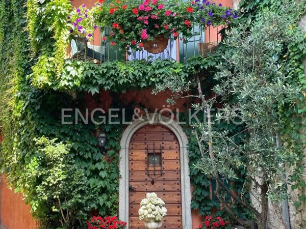 appartamento in vendita a Laveno-Mombello