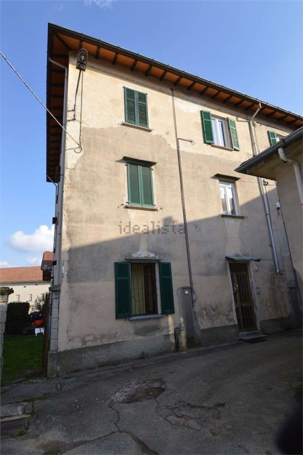 appartamento in vendita a Laveno-Mombello