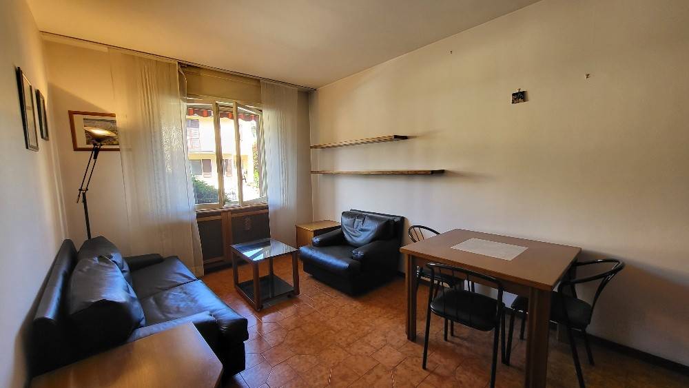 appartamento in vendita a Laveno-Mombello in zona Laveno