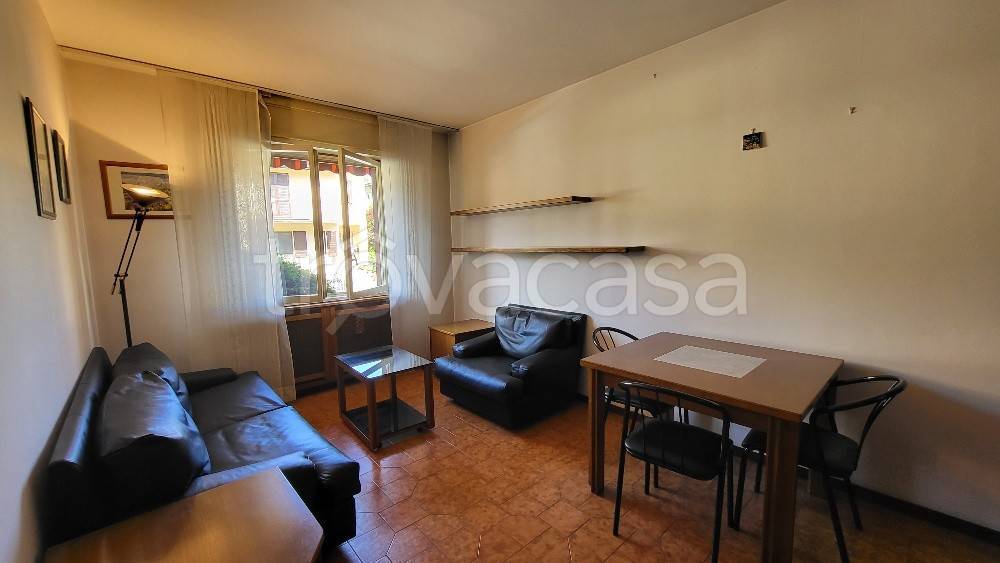 appartamento in vendita a Laveno-Mombello in zona Laveno