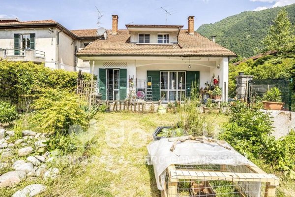 appartamento in vendita a Laveno-Mombello