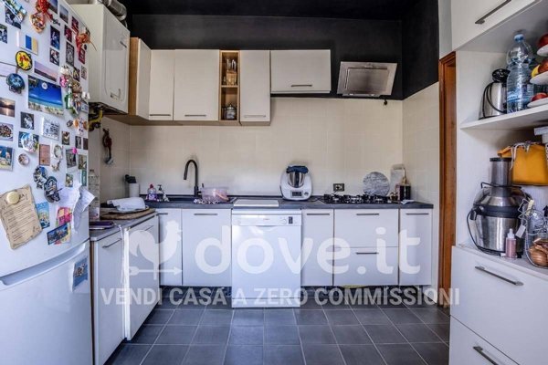 appartamento in vendita a Laveno-Mombello