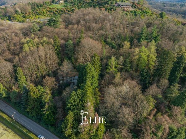 casa indipendente in vendita a Laveno-Mombello in zona Cerro