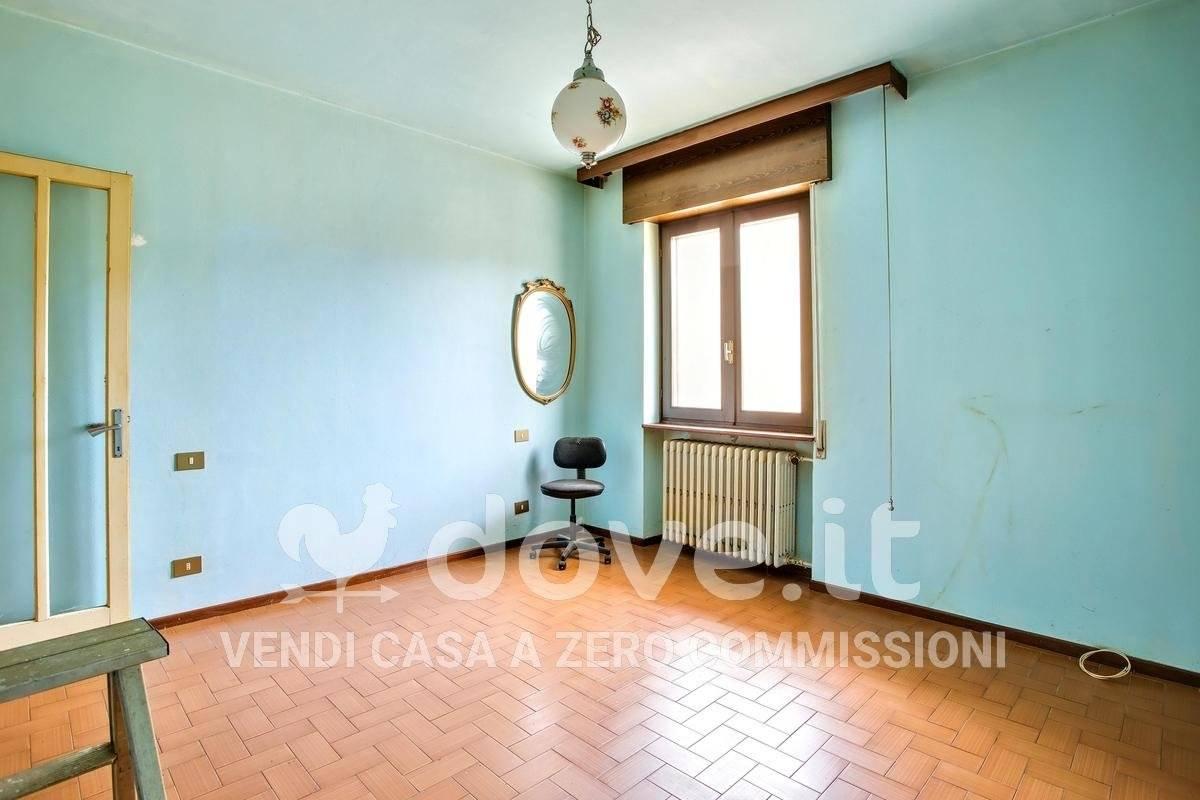 casa indipendente in vendita a Laveno-Mombello