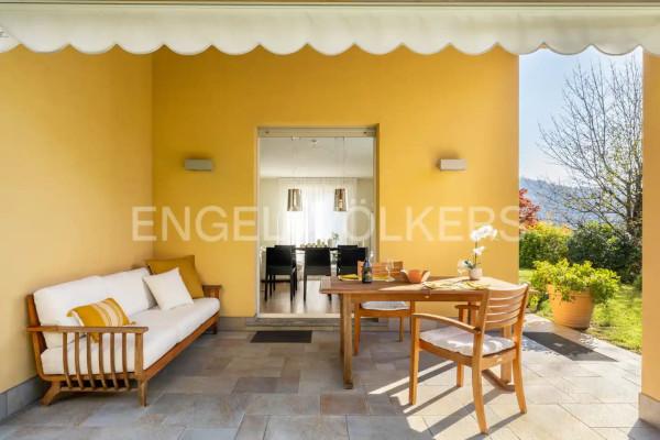 casa indipendente in vendita a Laveno-Mombello in zona Cerro