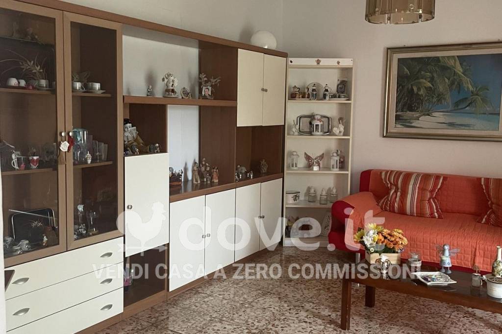 appartamento in vendita a Laveno-Mombello in zona Laveno