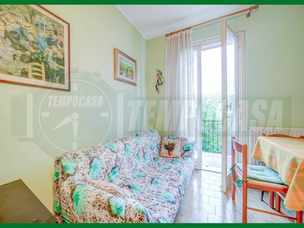 appartamento in vendita a Laveno-Mombello in zona Laveno