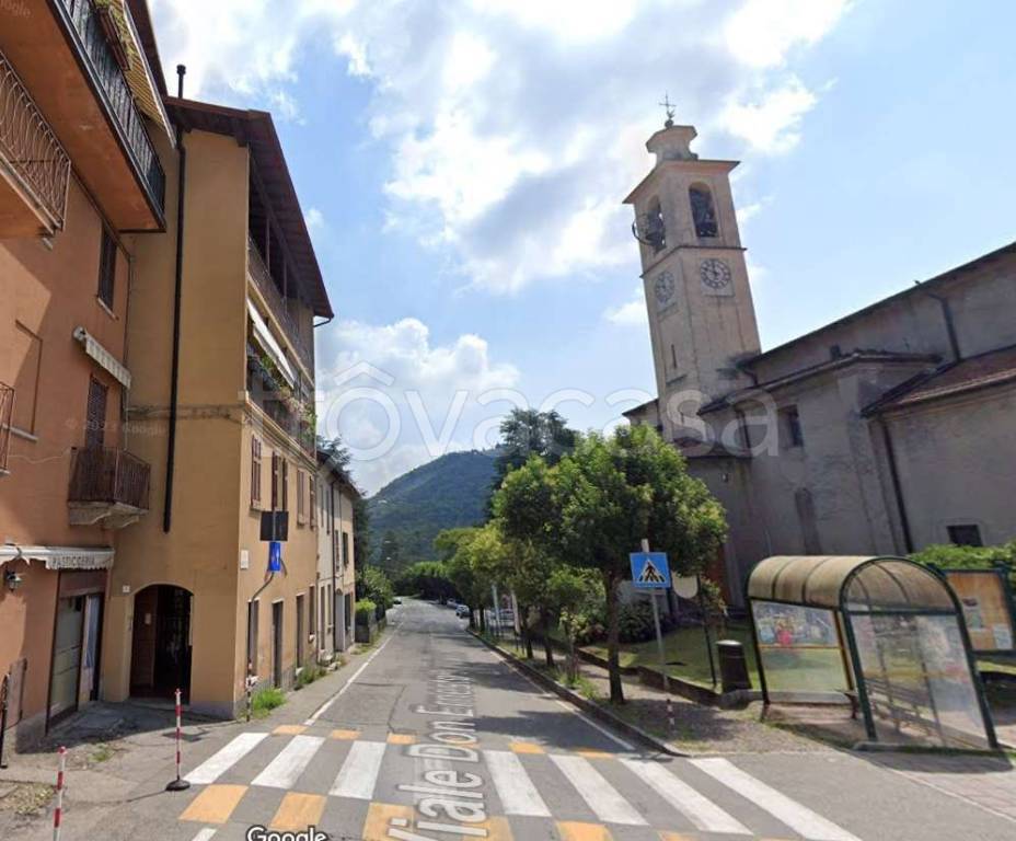 monolocale in vendita a Laveno-Mombello in zona Laveno