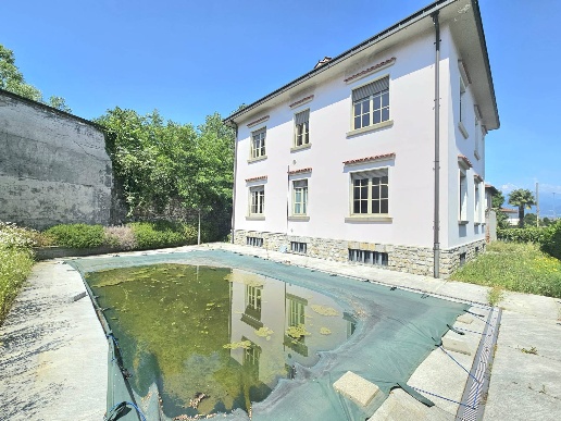 casa indipendente in vendita a Laveno-Mombello