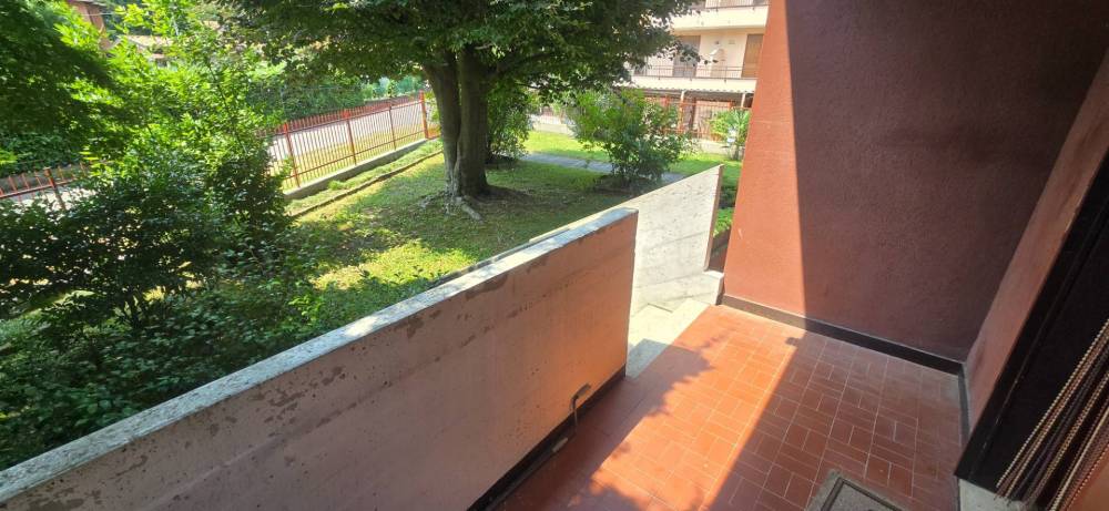 appartamento in vendita a Laveno-Mombello