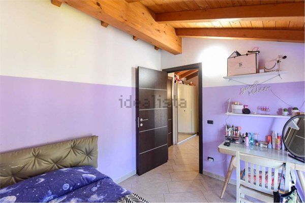 casa indipendente in vendita a Laveno-Mombello in zona Cerro