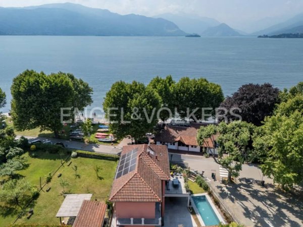 casa indipendente in vendita a Laveno-Mombello in zona Cerro