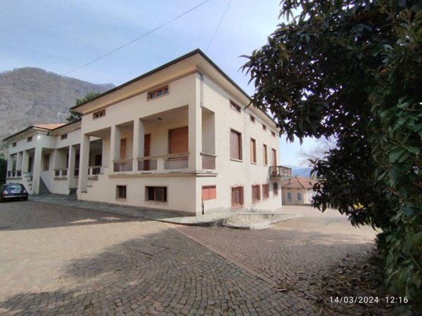 appartamento in vendita a Laveno-Mombello