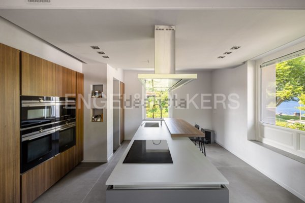 casa indipendente in vendita a Laveno-Mombello in zona Cerro