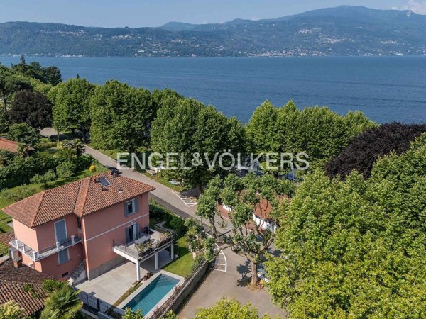 casa indipendente in vendita a Laveno-Mombello in zona Cerro