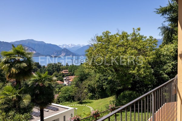 appartamento in vendita a Laveno-Mombello in zona Cerro