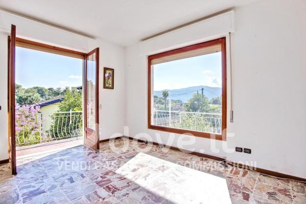 appartamento in vendita a Laveno-Mombello