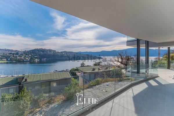 appartamento in vendita a Laveno-Mombello