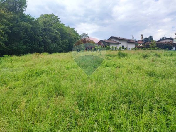 terreno edificabile in vendita a Laveno-Mombello