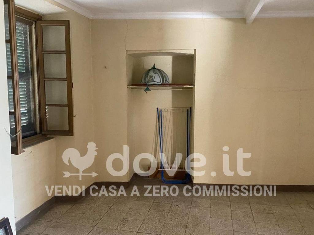 appartamento in vendita a Laveno-Mombello in zona Laveno