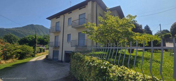 appartamento in vendita a Laveno-Mombello in zona Mombello