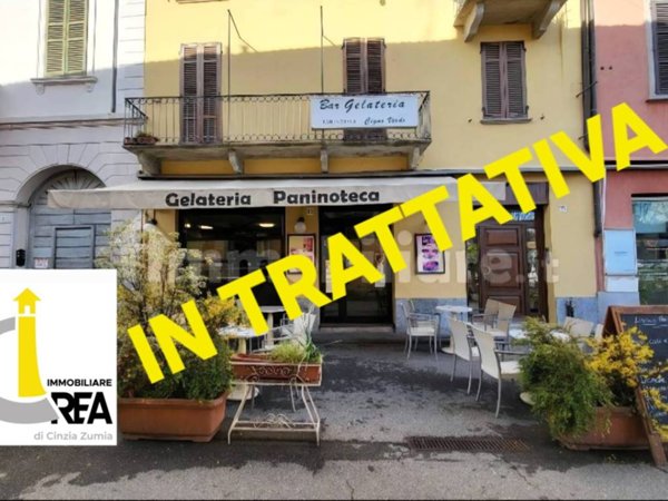 negozio in vendita a Laveno-Mombello in zona Laveno