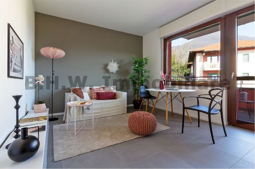 appartamento in vendita a Laveno-Mombello