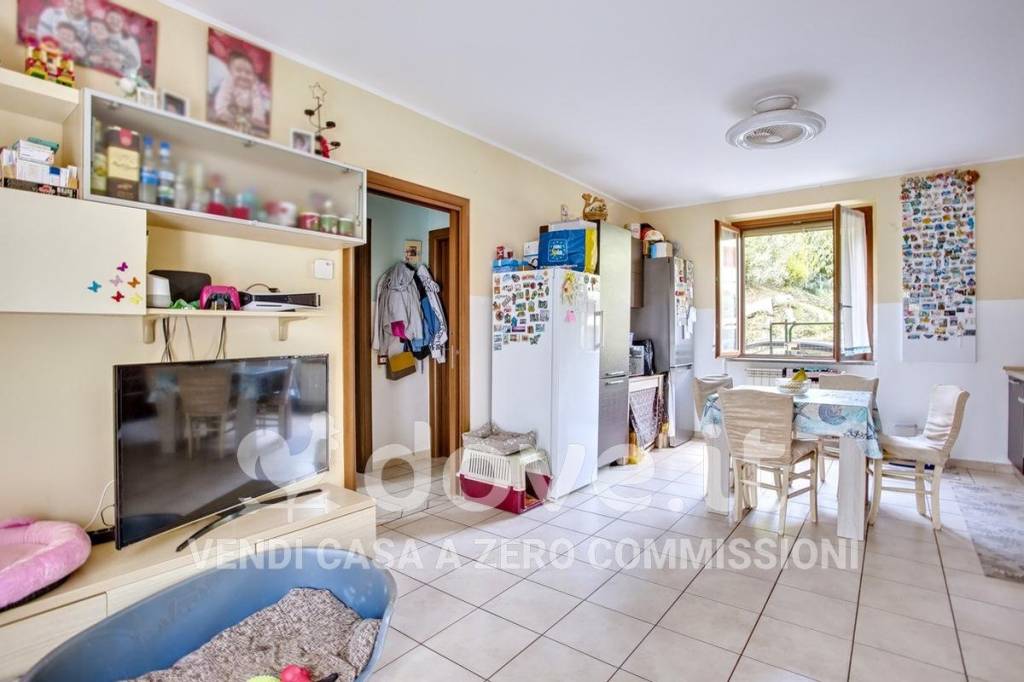 appartamento in vendita a Laveno-Mombello