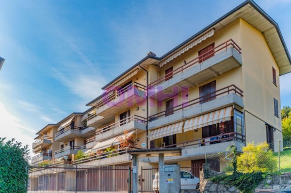 appartamento in vendita a Laveno-Mombello