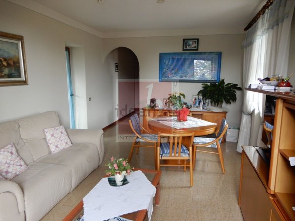 casa indipendente in vendita a Laveno-Mombello in zona Mombello