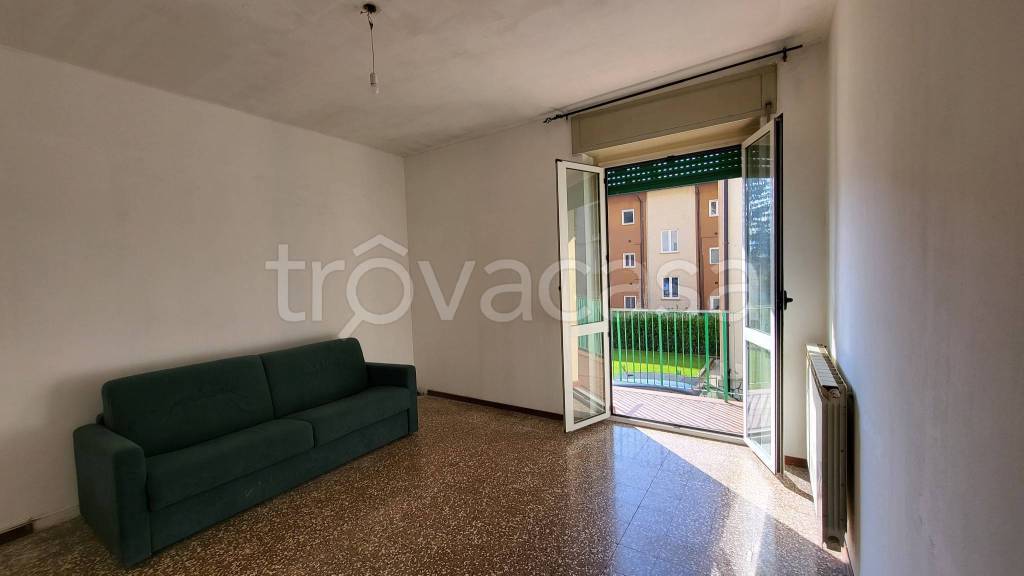 appartamento in vendita a Laveno-Mombello in zona Laveno