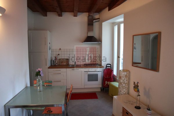 appartamento in vendita a Laveno-Mombello in zona Laveno