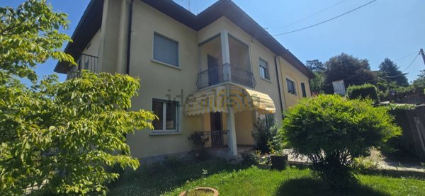 casa indipendente in vendita a Laveno-Mombello