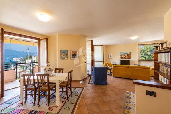 appartamento in vendita a Laveno-Mombello