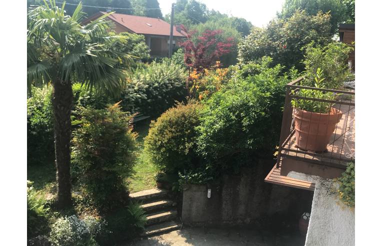 casa indipendente in vendita a Laveno-Mombello