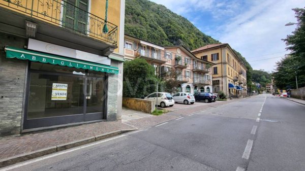 appartamento in vendita a Laveno-Mombello in zona Laveno