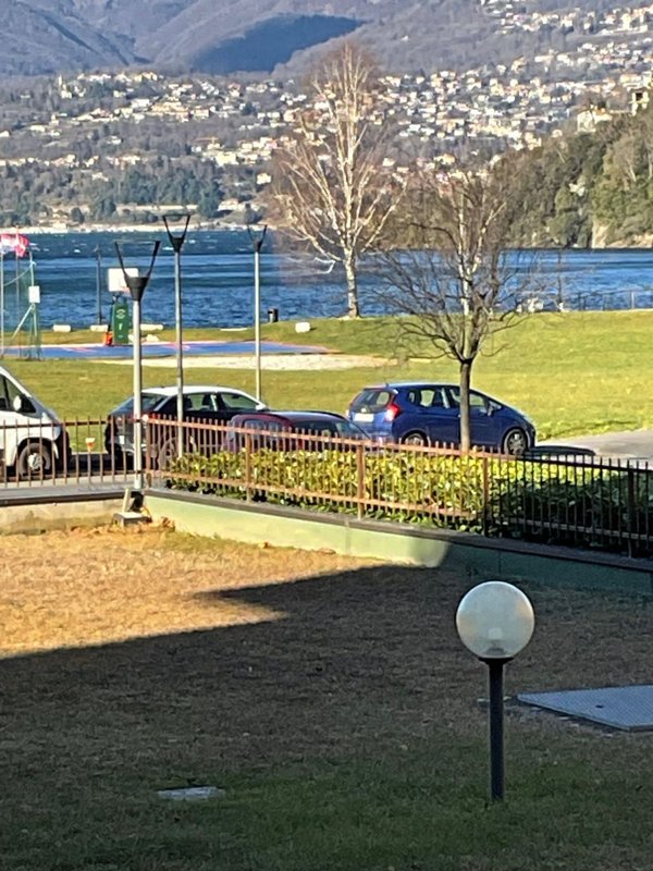 appartamento in vendita a Laveno-Mombello