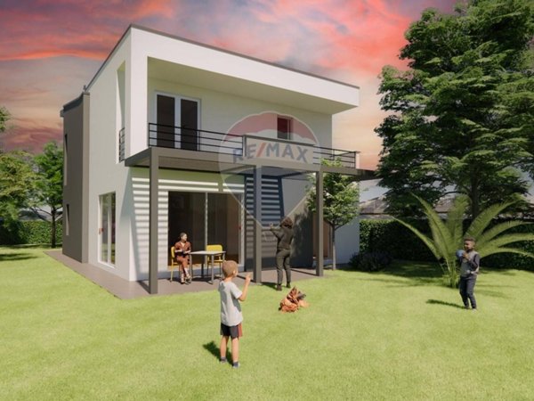 casa indipendente in vendita a Laveno-Mombello in zona Mombello