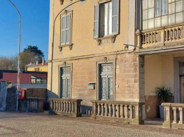 appartamento in vendita a Laveno-Mombello